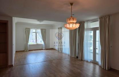 مجمع سكني - 3 - 4 للايجار في نخلة جميرا - دبي
