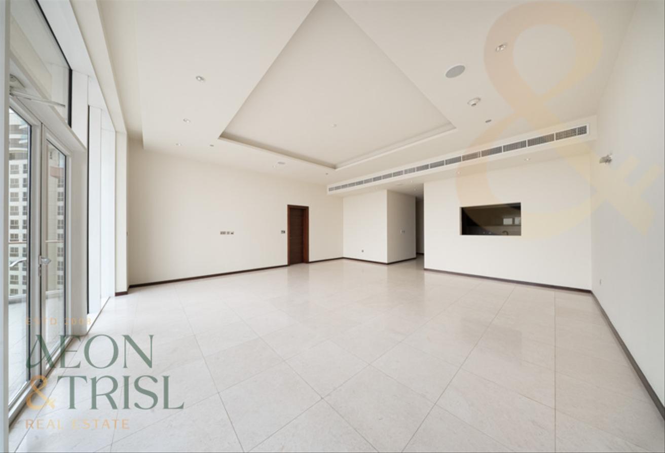 Vacant | 3 BR + Study | Burj Al Arab View photo 7