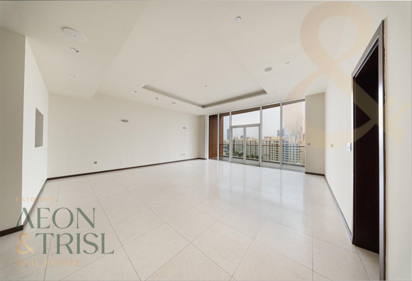 Vacant | 3 BR + Study | Burj Al Arab View photo 10