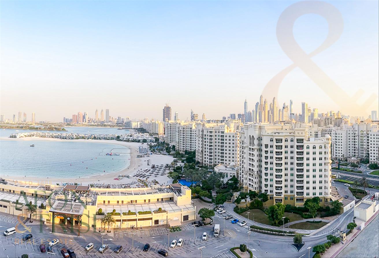 Vacant | 3 BR + Study | Burj Al Arab View photo 13
