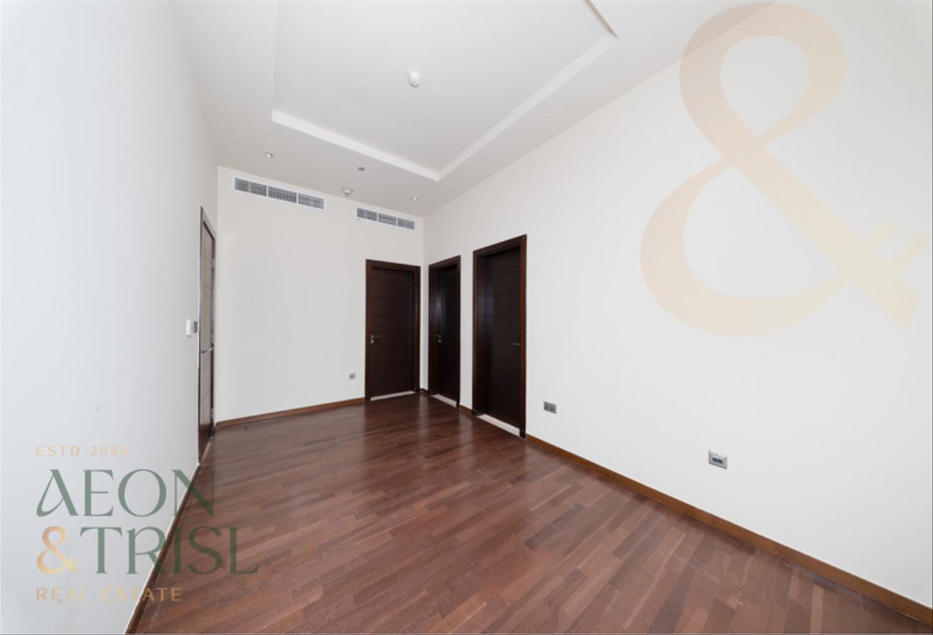 Vacant | 3 BR + Study | Burj Al Arab View photo 14