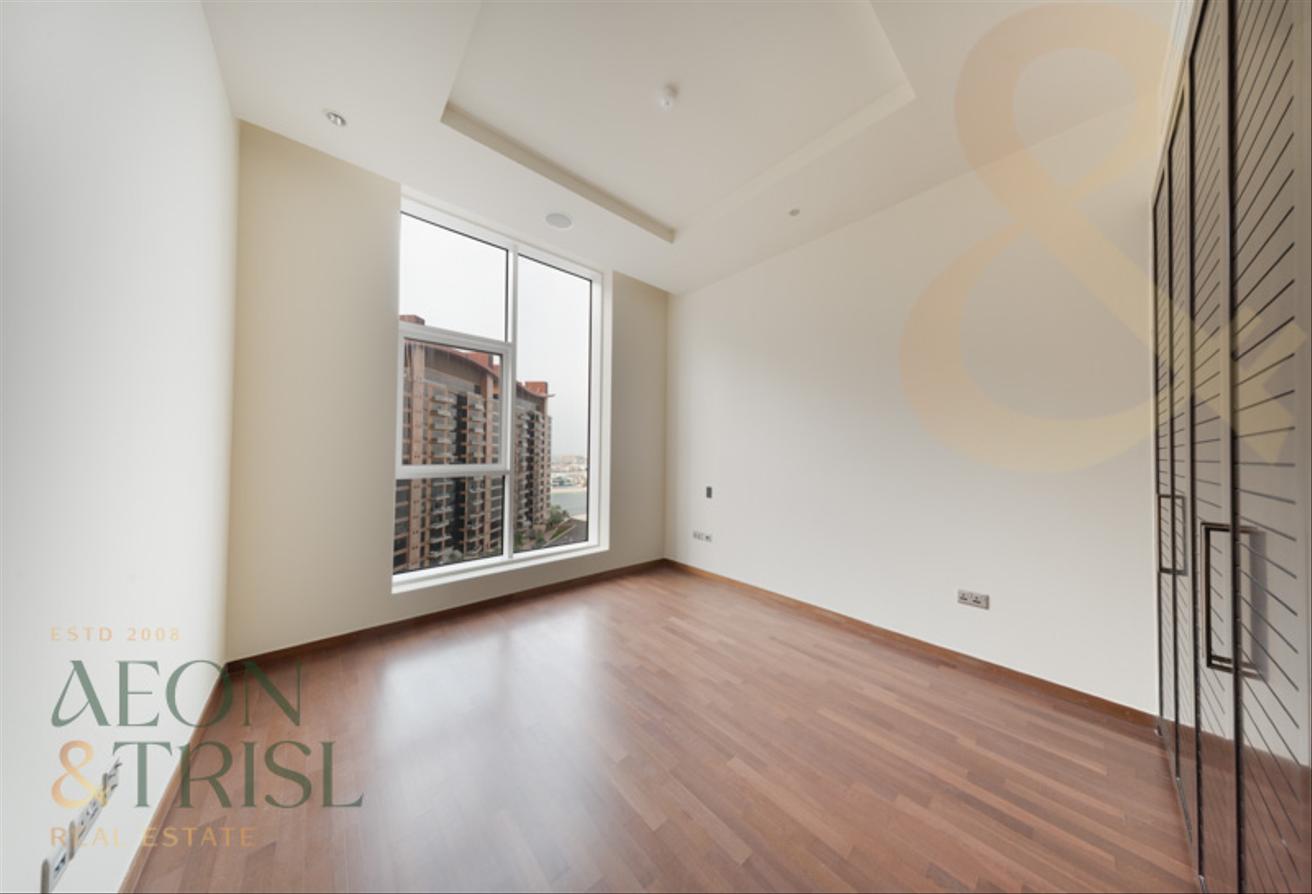 Vacant | 3 BR + Study | Burj Al Arab View photo 15