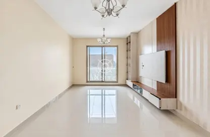 Apartment - 3 Bedrooms - 5 Bathrooms for rent in Roxana Residence C - Roxana Residences - District 12 - Jumeirah Village Circle - Dubai