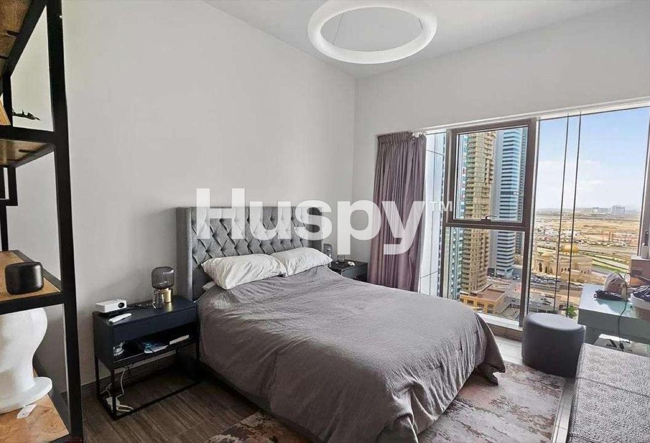 Unfurnished | Vacant | Near Metro photo 5