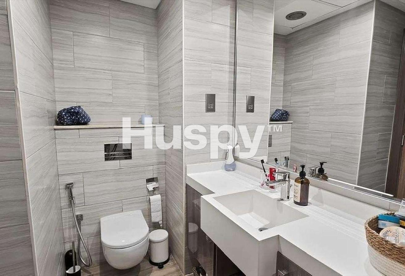 Unfurnished | Vacant | Near Metro photo 6