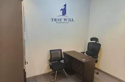 مكتب - غرفة نوم - 4 حمامات للايجار في بناية دار السلام - شارع الكورنيش - أبوظبي