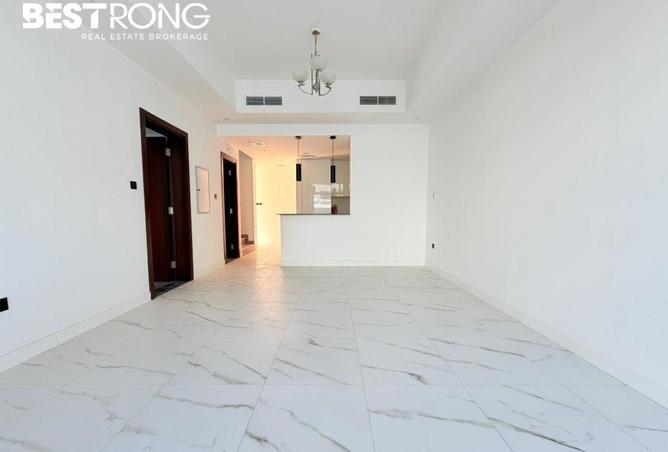 82373865 - Property Image 2