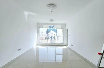 Apartment - 1 Bedroom - 2 Bathrooms for rent in Muwaileh 3 Building - Muwaileh - Sharjah