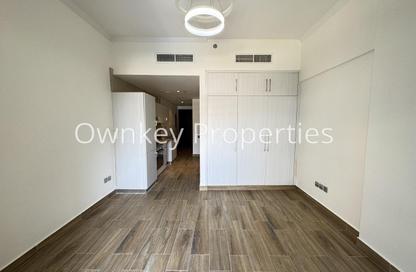 Apartment - Studio - 1 for rent in Flamingo Building - District 15 - Jumeirah Village Circle - Dubai