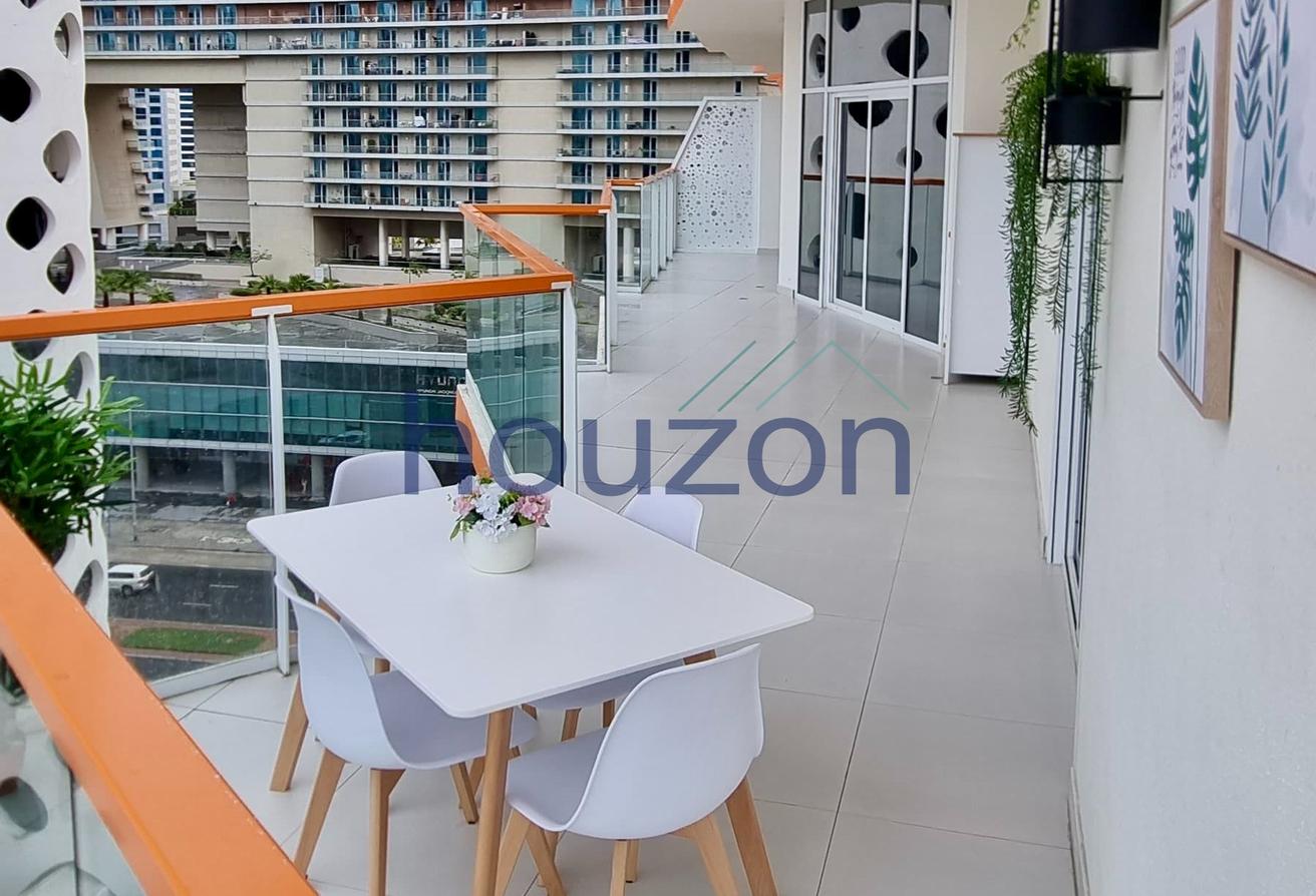 Modern 2BR | Vacant | Burj Khalifa + Canal View photo 12