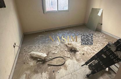 سكن عمال - استوديو - 8 حمامات للايجار في الجرف الصناعية 3 - الجرف الصناعية - عجمان