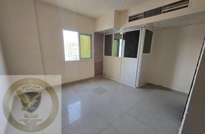 Apartment - Studio - 1 Bathroom for rent in Al Qulaya'ah - Al Sharq - Sharjah Apartment - Studio - 1 Bathroom for rent in Al Qulaya'ah - Al Sharq - Sharjah
