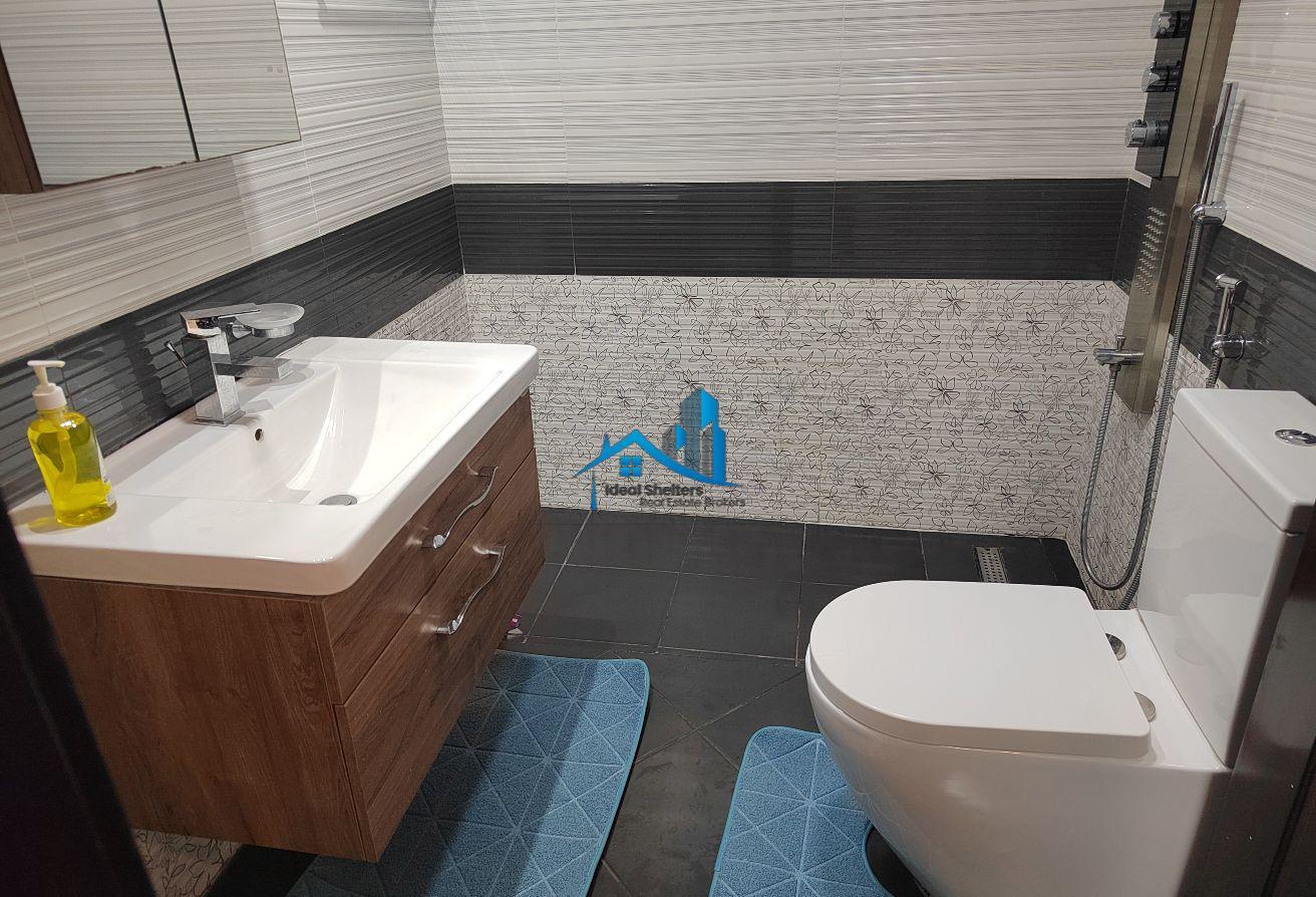 12 cheques Fully Furnished Near Metro photo 9