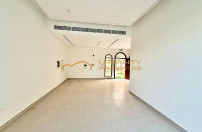 Villa - 4 Bedrooms - 4 Bathrooms for rent in Al Garhoud - Dubai