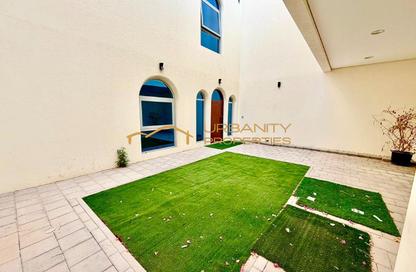 Villa - 4 Bedrooms - 4 Bathrooms for rent in Al Garhoud - Dubai