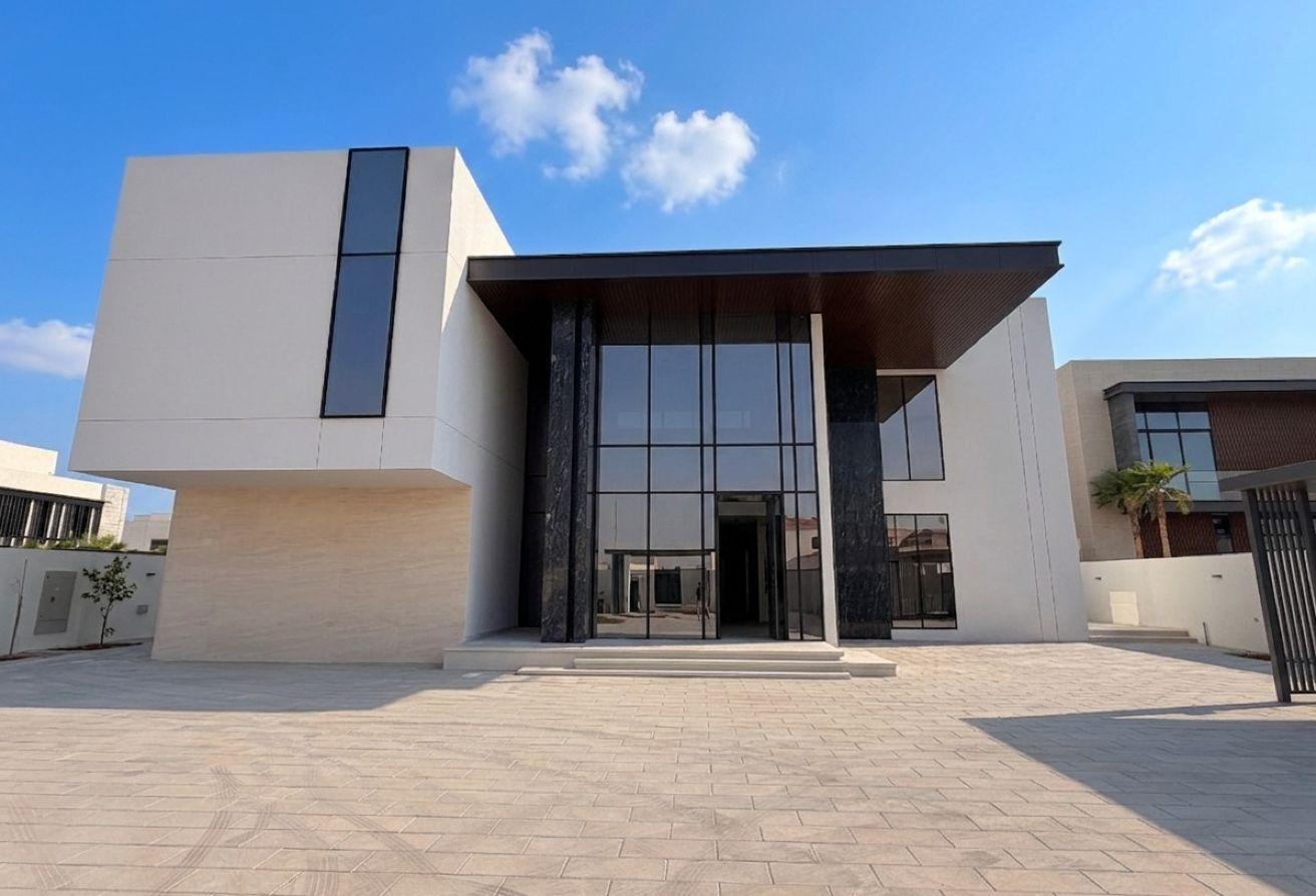 Contemporary Design | Elegant Quality Villa photo 4