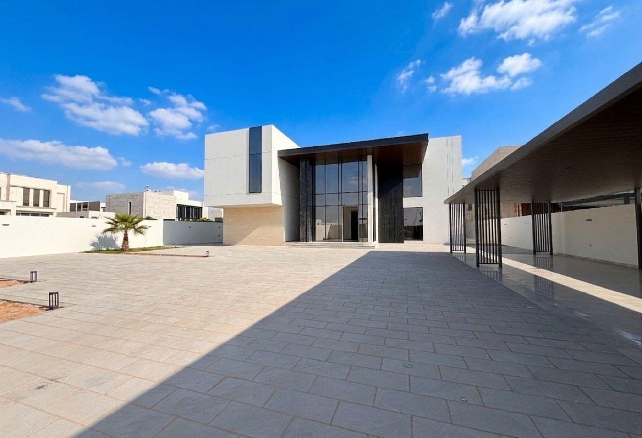 Contemporary Design | Elegant Quality Villa photo 15
