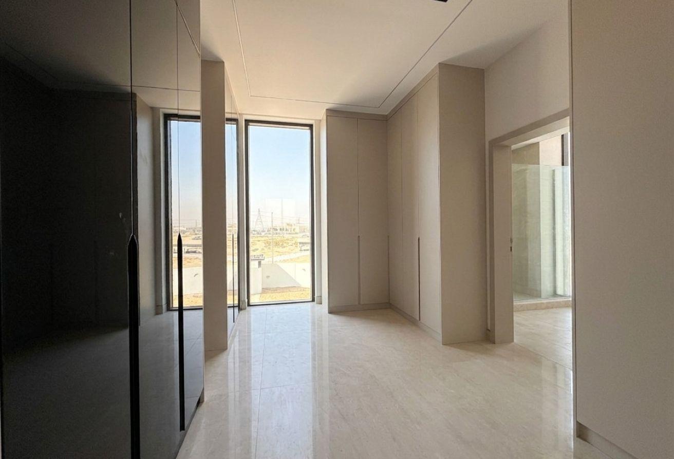 Contemporary Design | Elegant Quality Villa photo 14