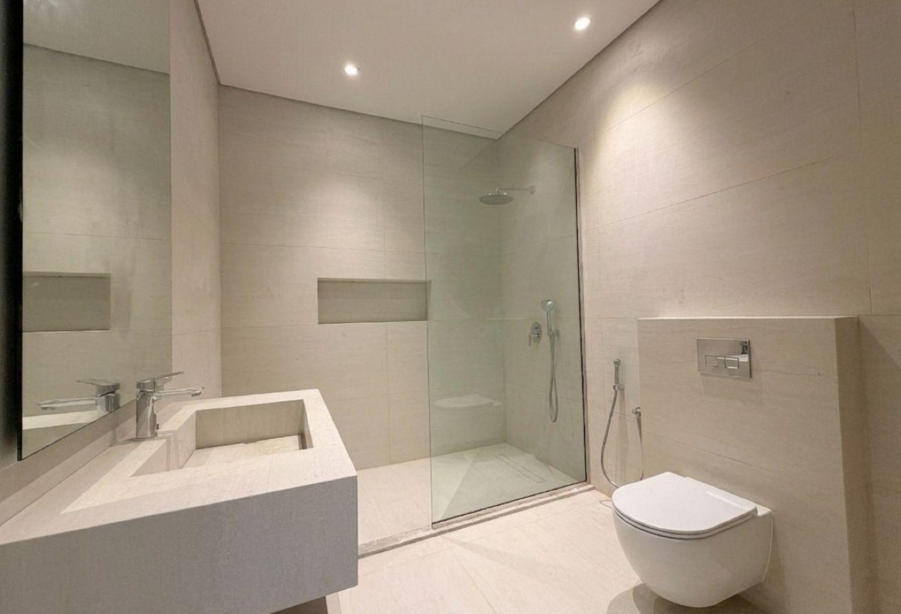 Contemporary Design | Elegant Quality Villa photo 10
