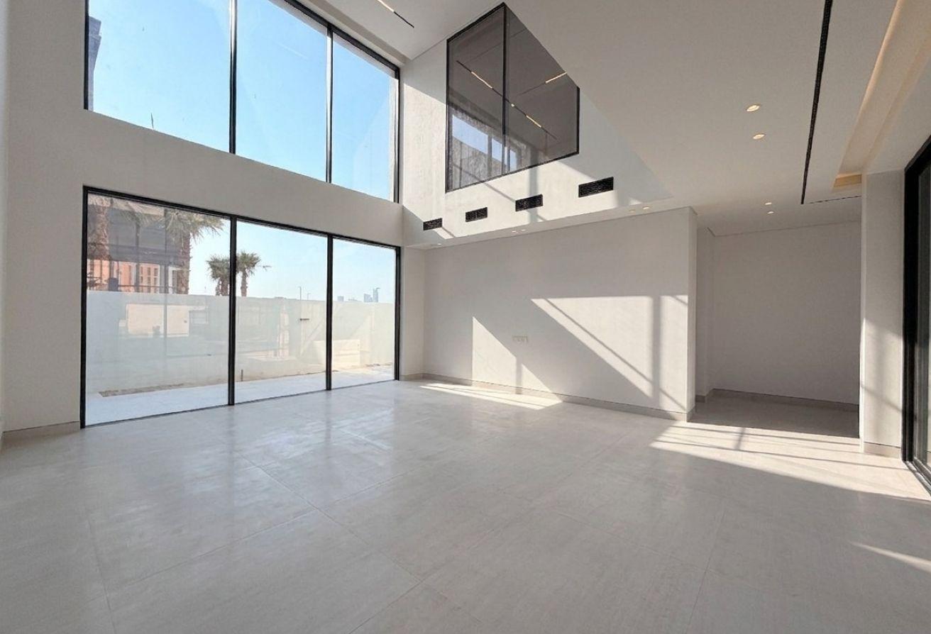 Contemporary Design | Elegant Quality Villa photo 23