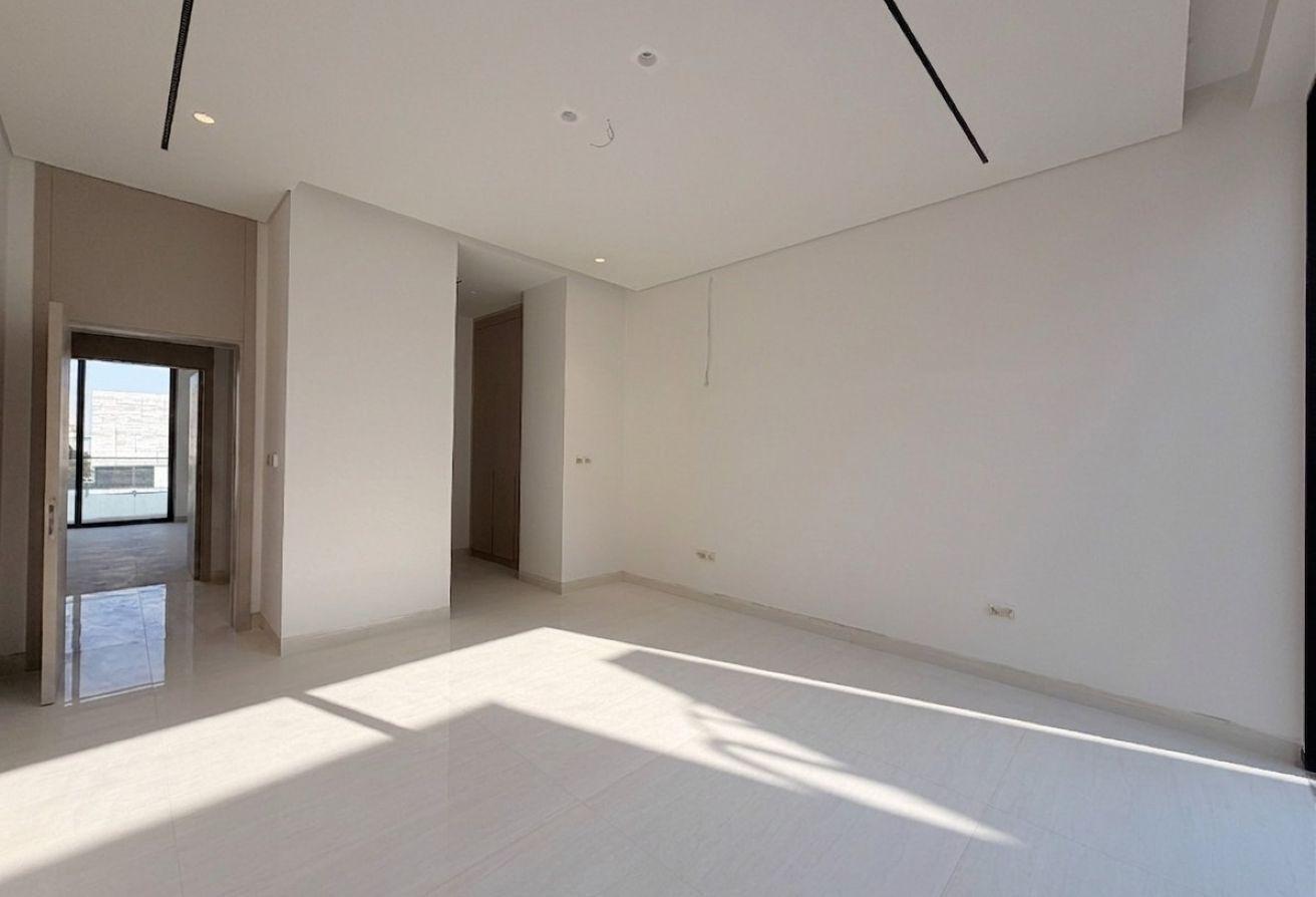 Contemporary Design | Elegant Quality Villa photo 16