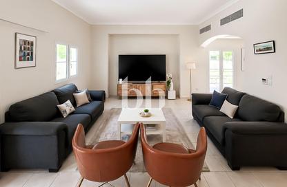Villa - 3 Bedrooms - 3 Bathrooms for rent in Meadows 1 - Meadows - Dubai