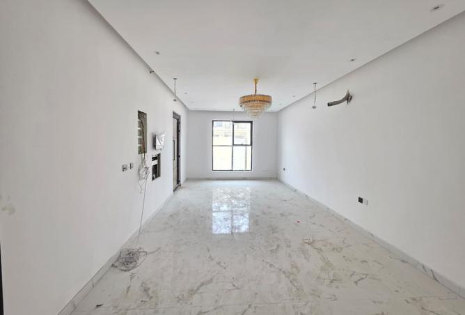 142360437 - Property Image 2
