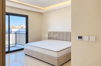 شقة - 1 - 2 للايجار في سكن سبورتس في - المدينة العالمية المرحلة 2 (الورسان 4) - دبي