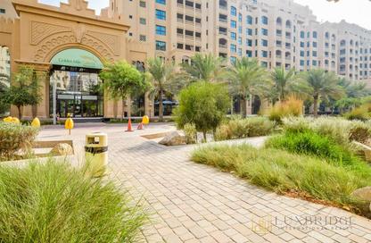 Apartment - 1 - 2 for rent in Golden Mile 1 - Golden Mile - Palm Jumeirah - Dubai