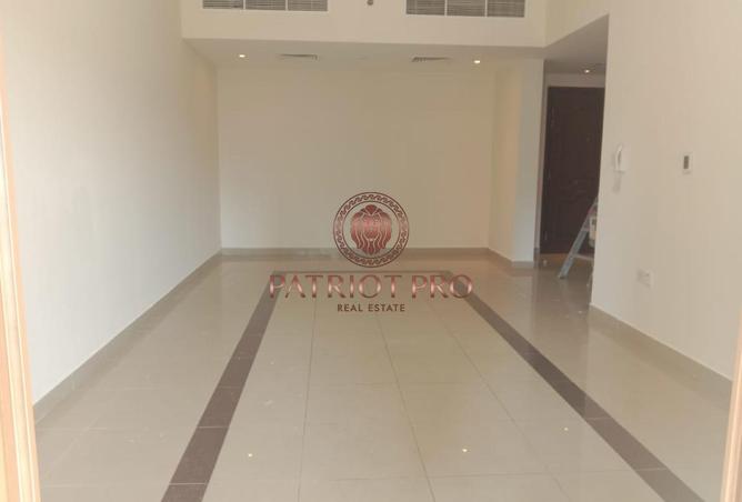 1 BR for family chiller free close to metro