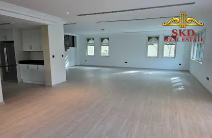 Villa - 4 Bedrooms - 6 Bathrooms for rent in Regional Large - Regional - Jumeirah Park - Dubai