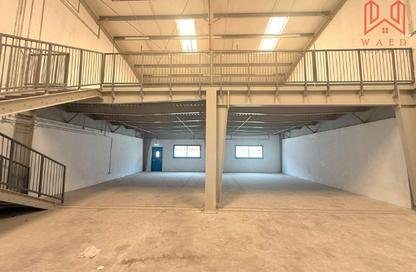 Warehouse - Studio - 1 Bathroom for rent in Al Khabaisi - Deira - Dubai