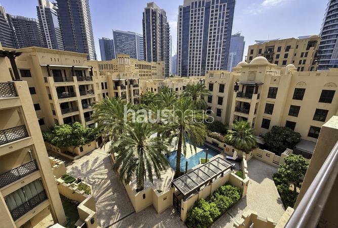 Old Town Specialist | Spacious Unit | Bright