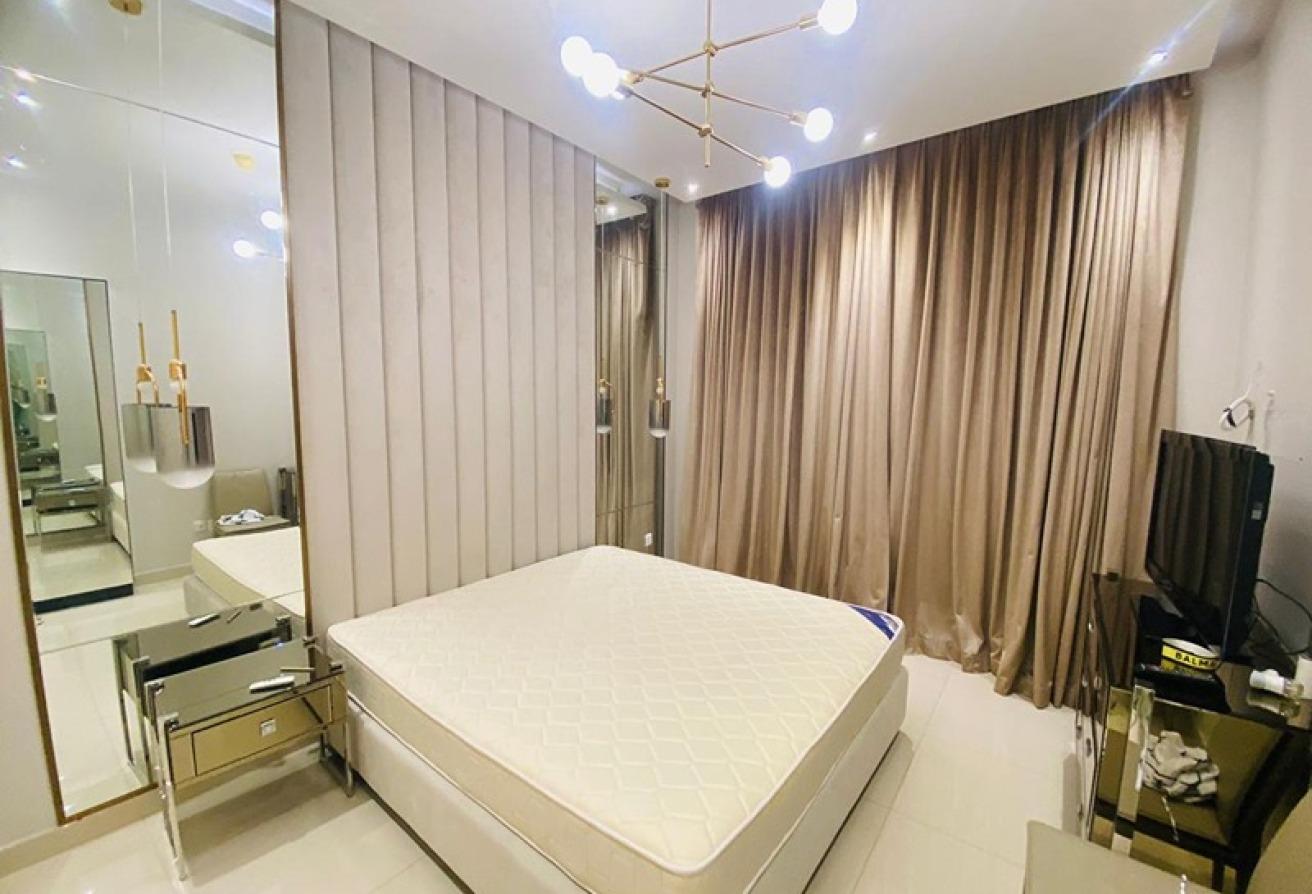 Fully Upgraded | Spacious Layout | Vacant Now photo 6
