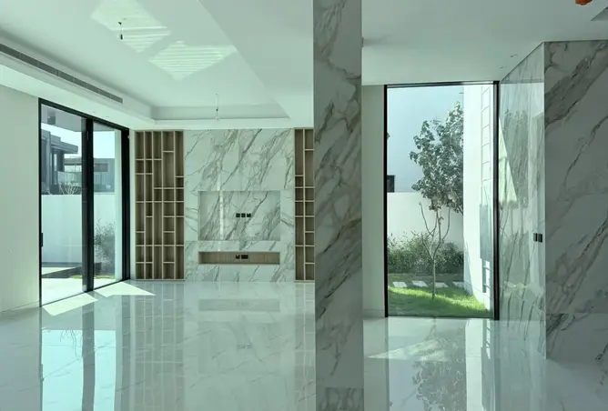 151373603 - Property Image 2