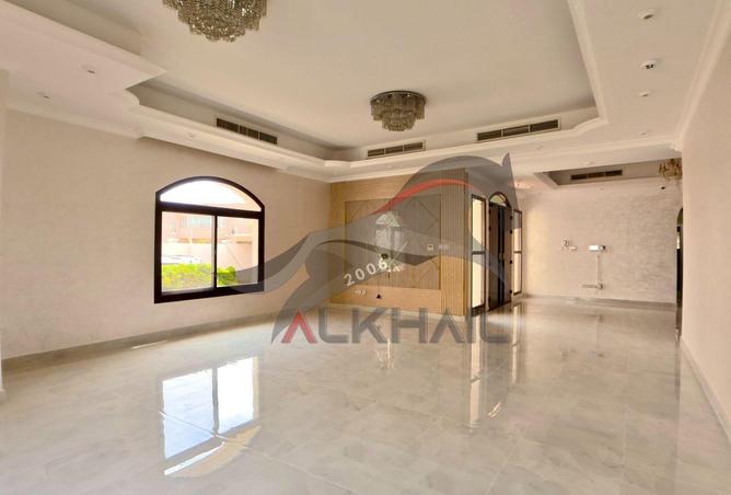 85748603 - Property Image 2