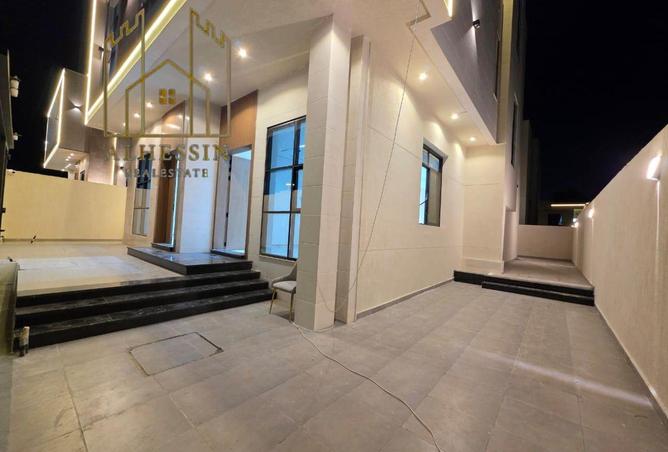 62093933 - Property Image 2