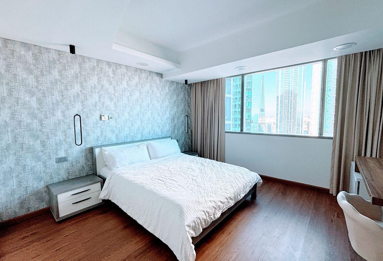 Upgraded Simplex | Furnished | Vacant photo 12