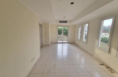Villa - 2 Bedrooms - 3 Bathrooms for rent in Springs 15 - The Springs - Dubai