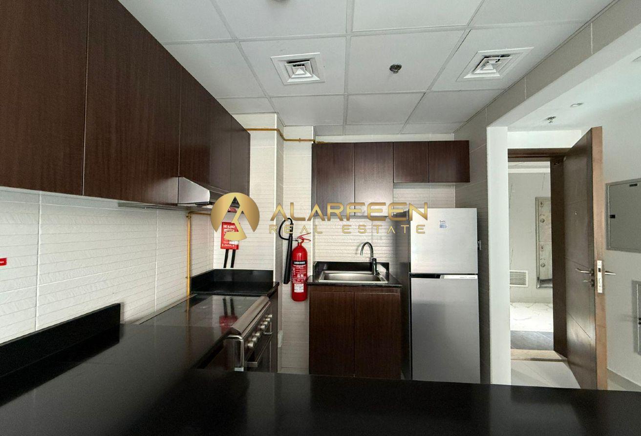 Mid Floor | Premium 1BR | Vacant photo 8