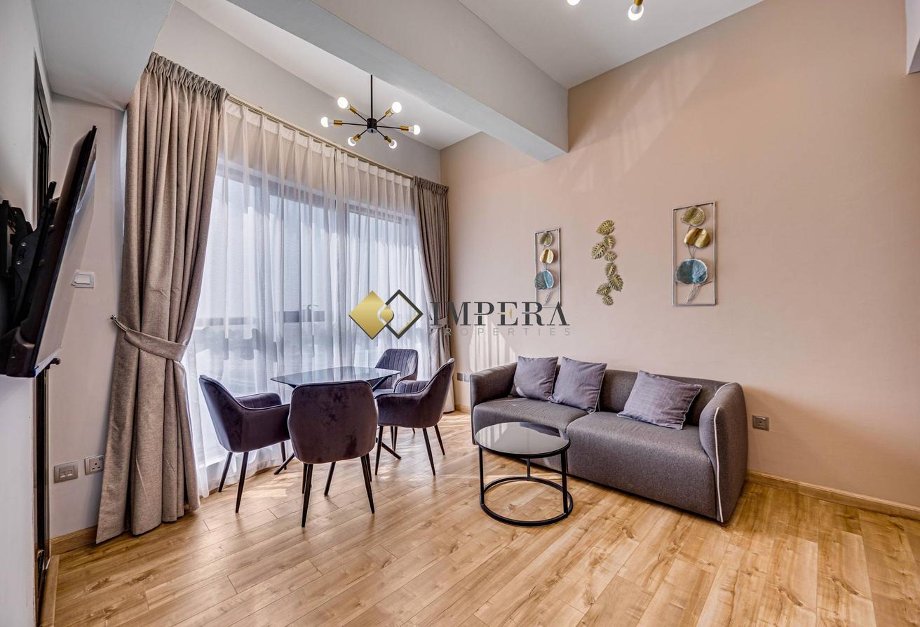 UPGRADED | FURNISHED | VACANT | MARINA photo 4