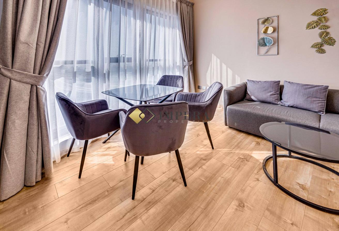 UPGRADED | FURNISHED | VACANT | MARINA photo 6
