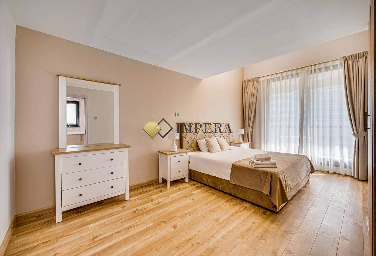 UPGRADED | FURNISHED | VACANT | MARINA photo 12