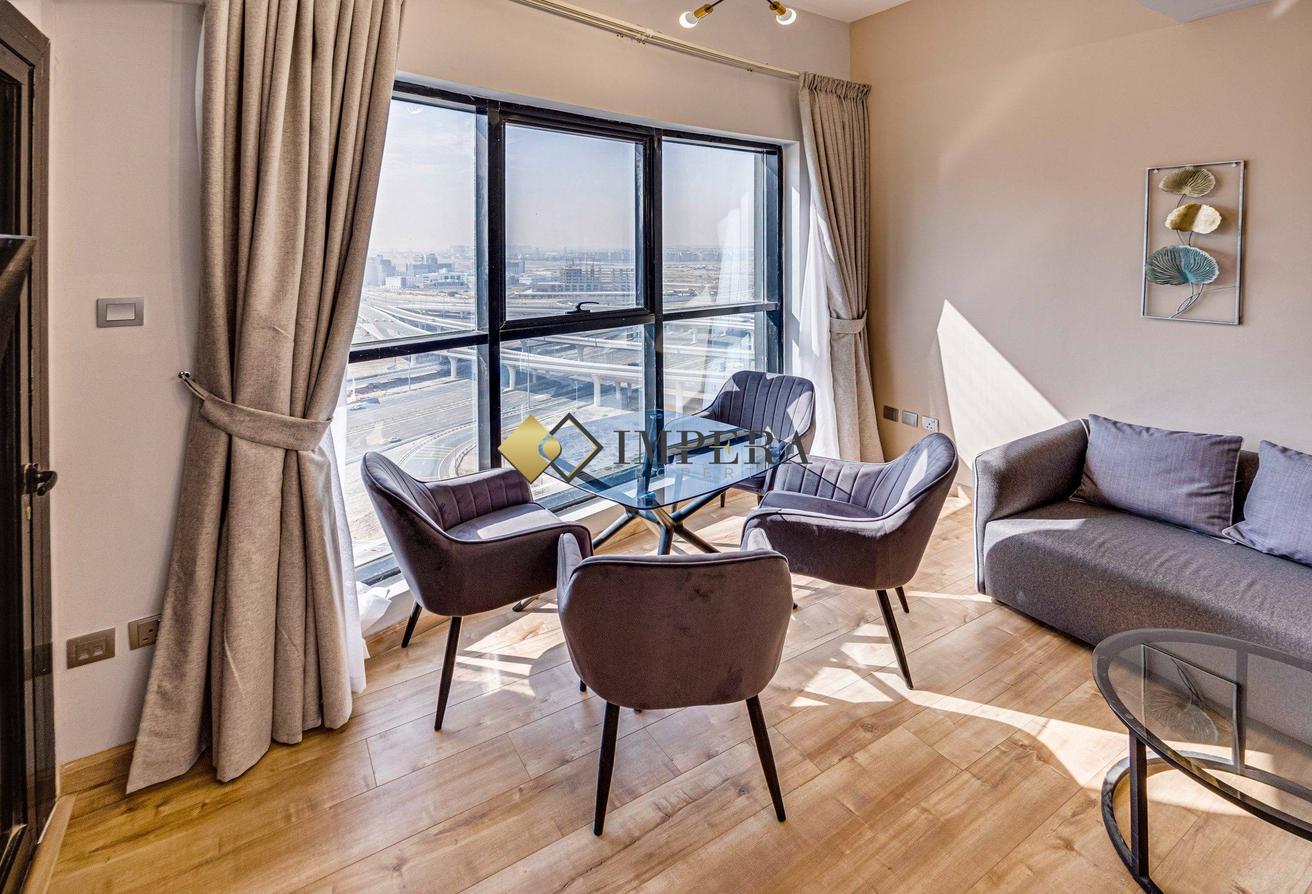 UPGRADED | FURNISHED | VACANT | MARINA photo 16