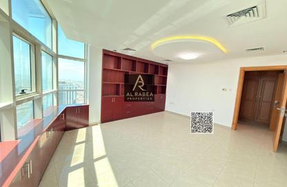 Penthouse - 3 Bedrooms - 4 Bathrooms for rent in Al Rumailah building - Al Rumailah 2 - Al Rumaila - Ajman
