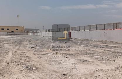Land - Studio for rent in Al Sajaa - Sharjah