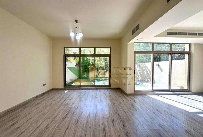 67836427 - Property Image 3