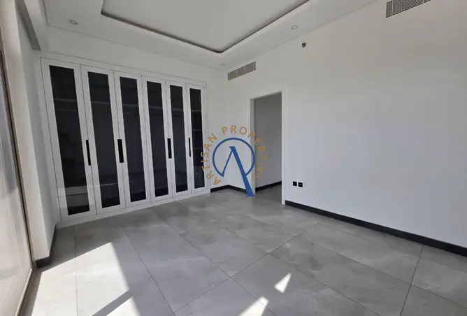 128364925 - Property Image 3