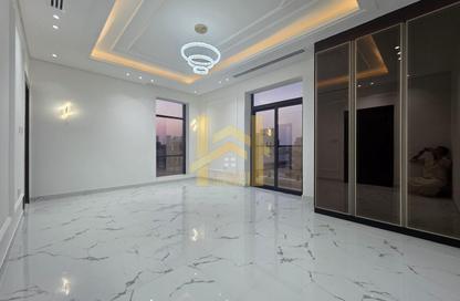 عمارة بالكامل - 7+ - 7+ للايجار في أم الثعوب - أم القيوين