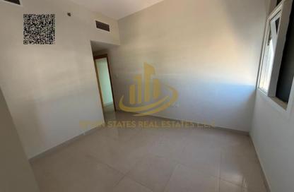 Apartment - 2 - 2 for sale in Gulf Tower - Emirates City - Ajman